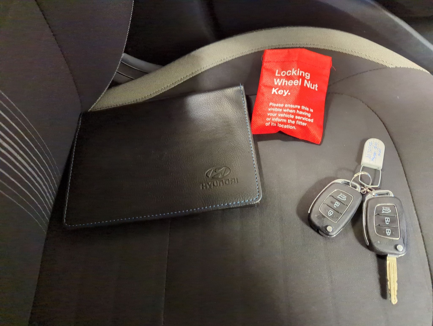 Used Hyundai i10 2023 for sale - 77458236: Photo 31