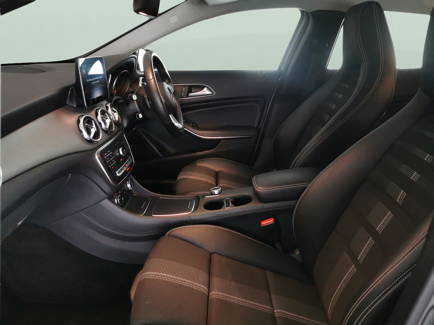 Used Mercedes-Benz GLA 2019 for sale - 76969505: Photo 4