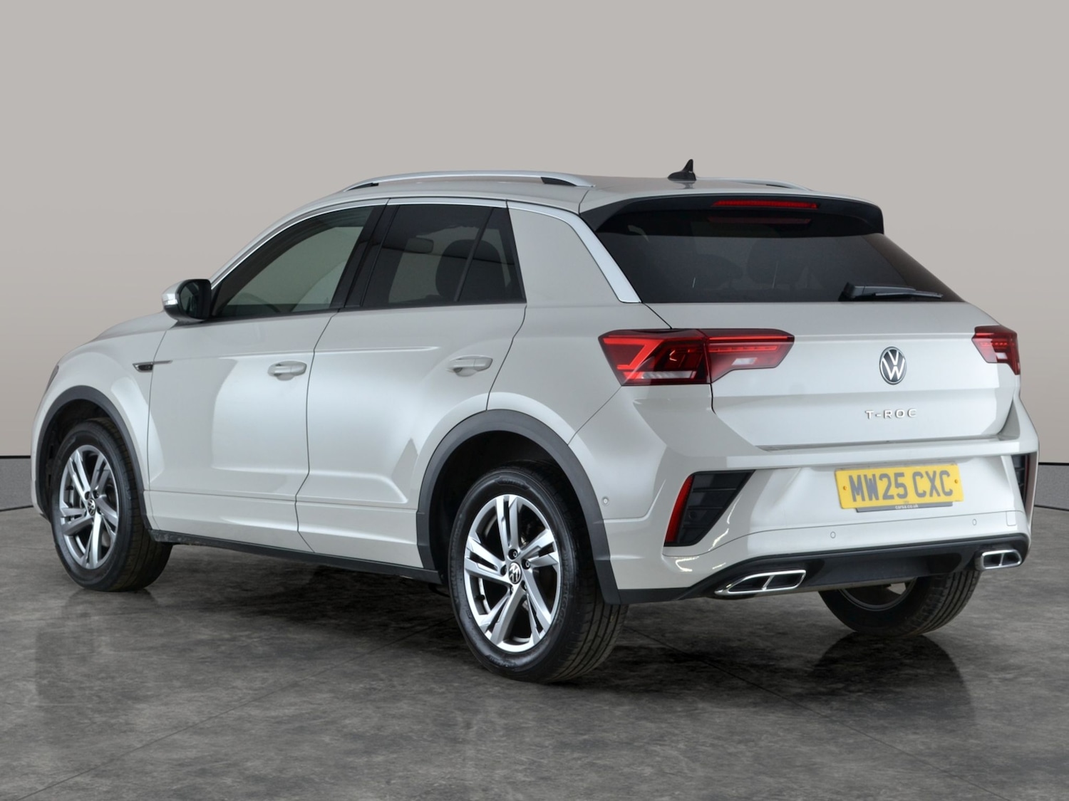 Used Volkswagen T-Roc 2025 for sale - 77248428: Photo 11
