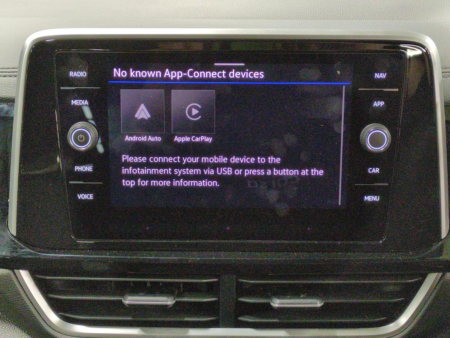 Used Volkswagen T-Roc 2025 for sale - 77248428: Photo 13