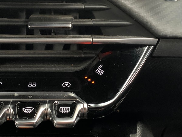 Used Peugeot E-2008 2022 for sale - 76264218: Photo 23