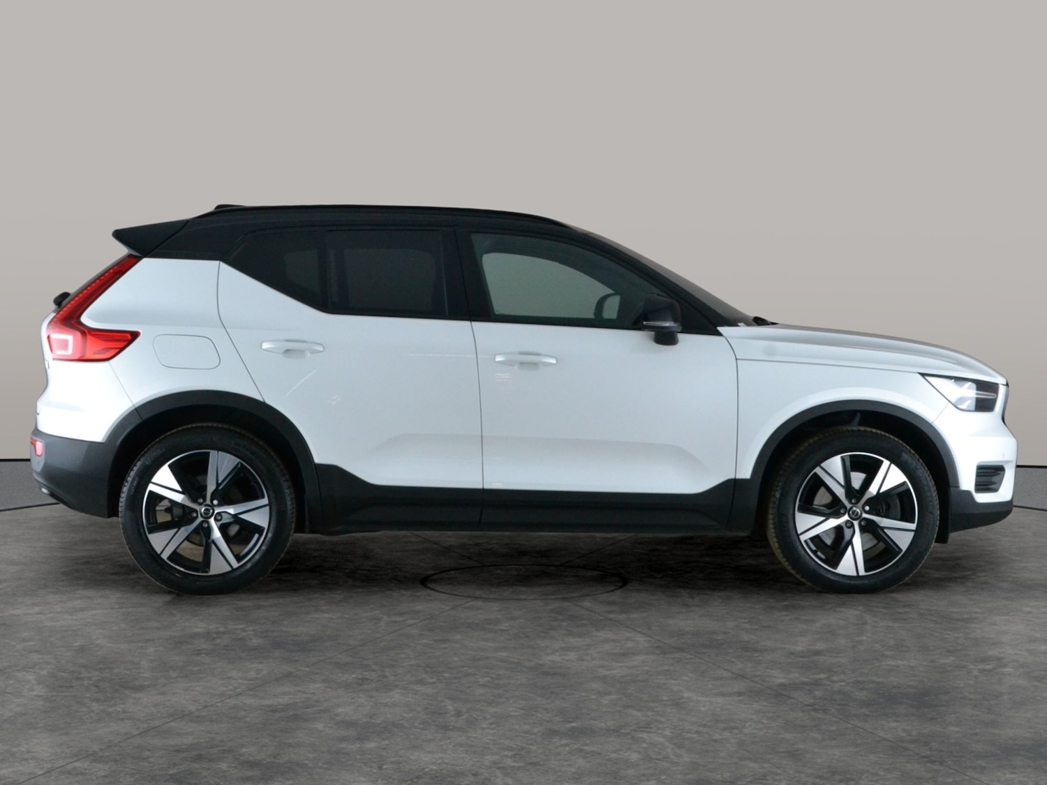 Used Volvo XC40 2021 for sale - 78075132: Photo 11