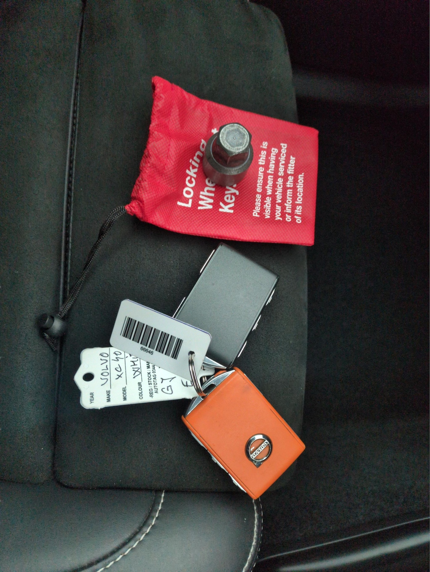 Used Volvo XC40 2021 for sale - 78075132: Photo 35