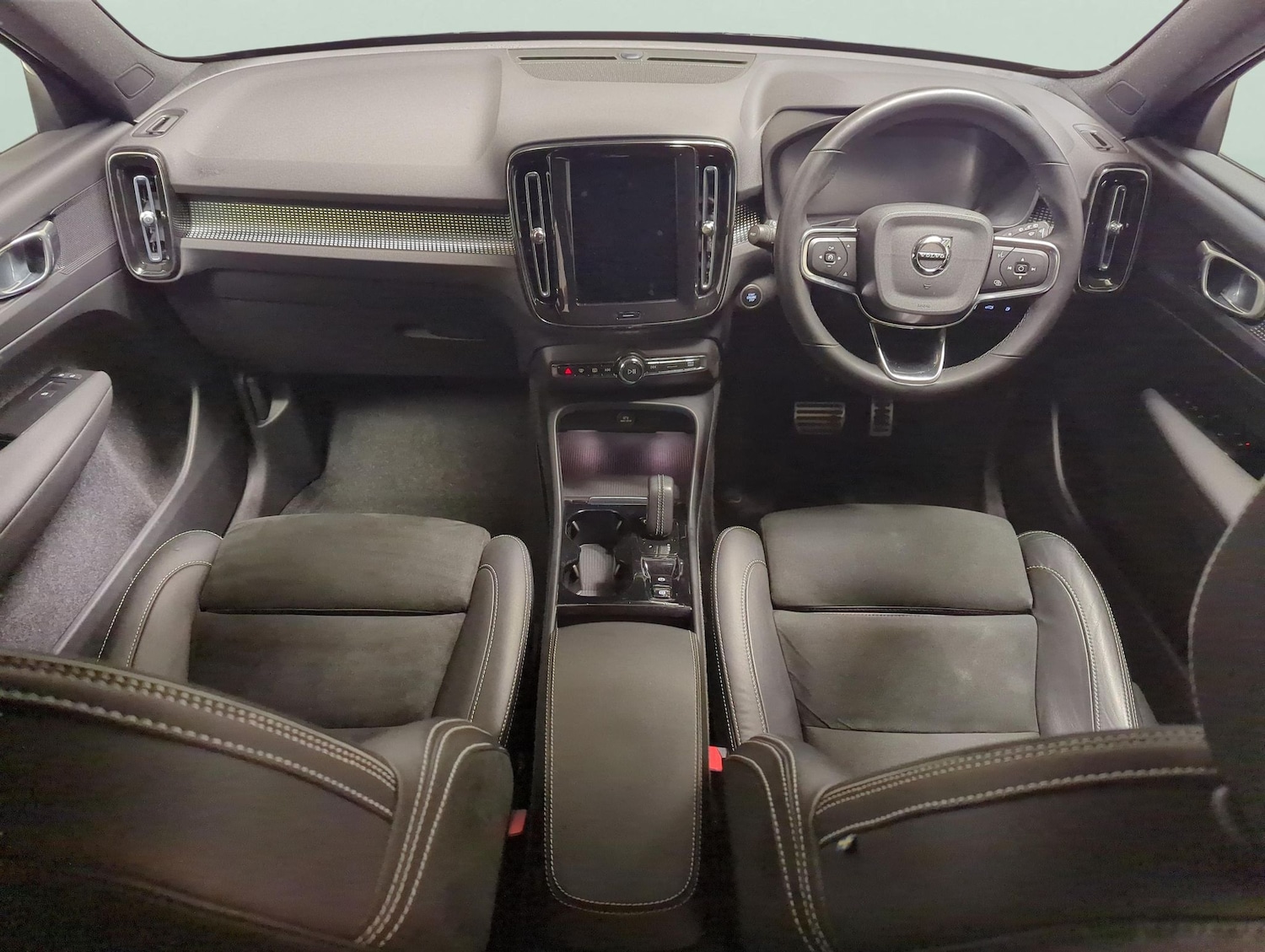 Used Volvo XC40 2021 for sale - 78075132: Photo 9