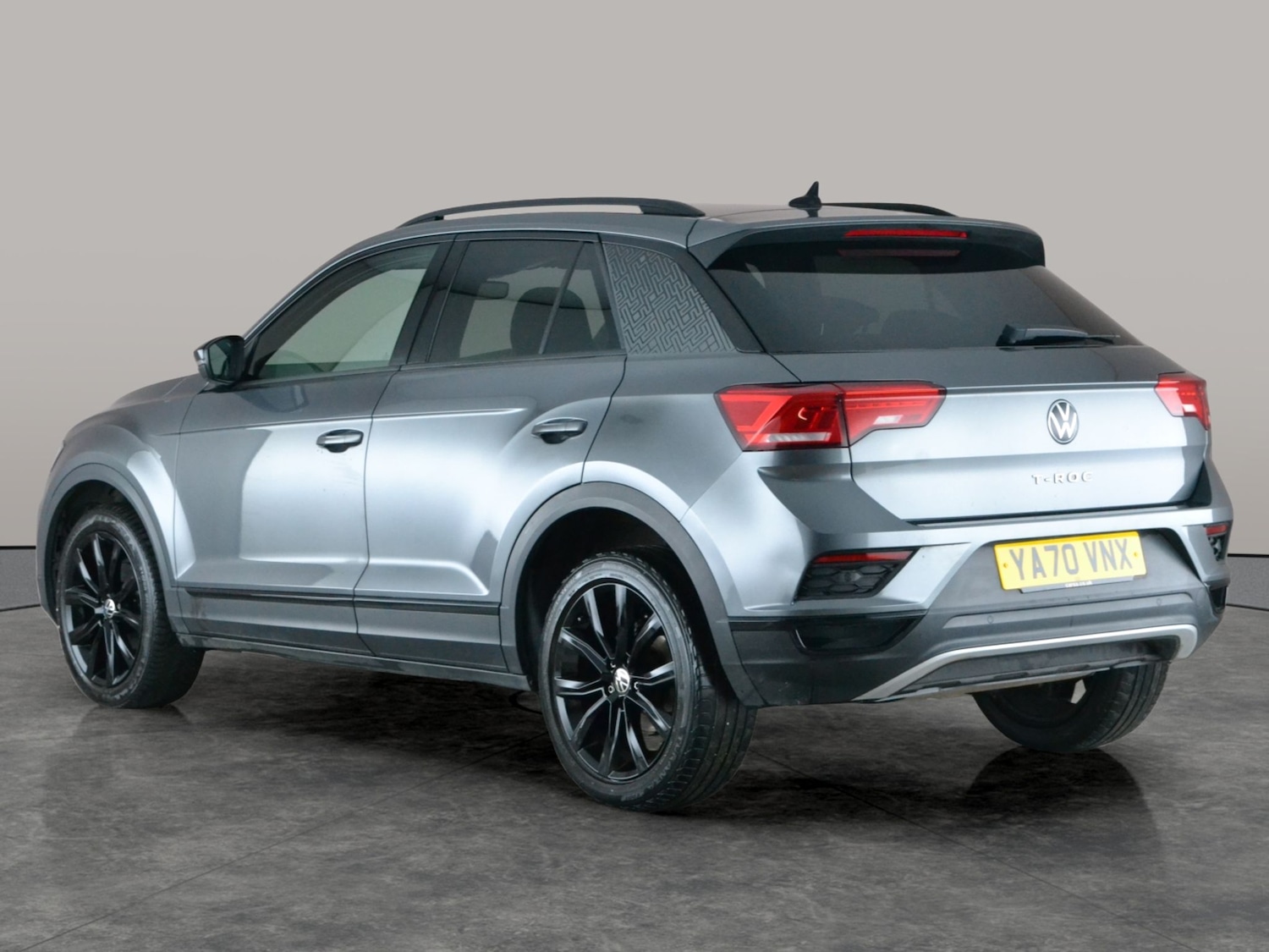 Used Volkswagen T-Roc 2021 for sale - 77432376: Photo 10