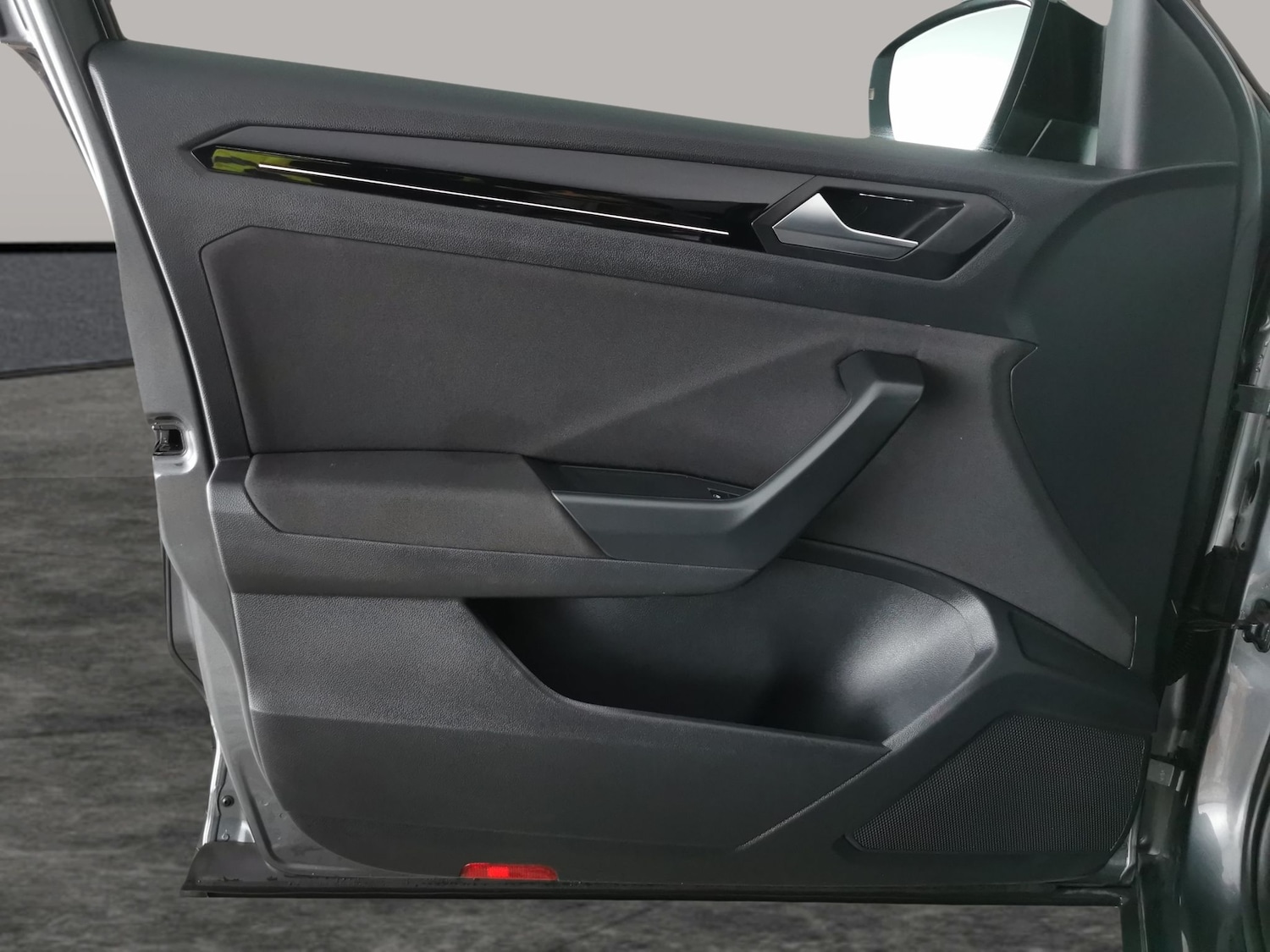 Used Volkswagen T-Roc 2021 for sale - 77432376: Photo 22