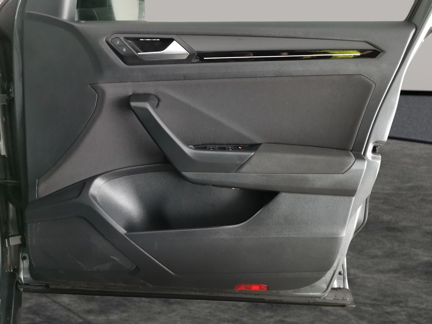 Used Volkswagen T-Roc 2021 for sale - 77432376: Photo 25