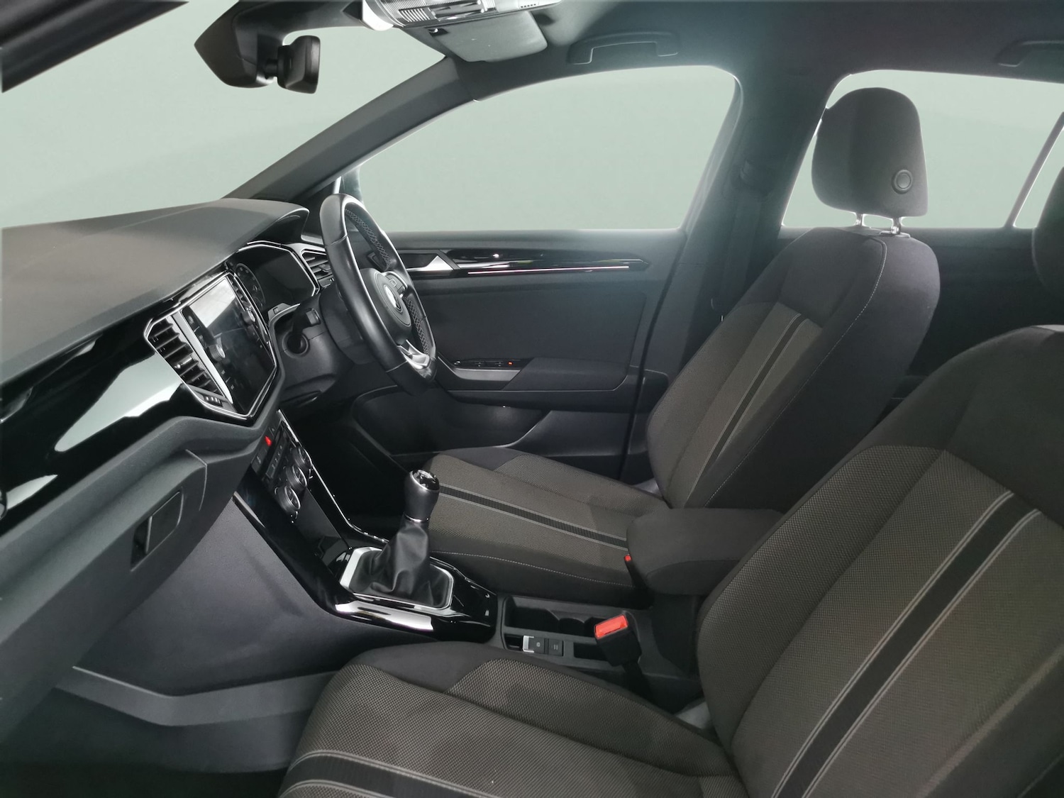 Used Volkswagen T-Roc 2021 for sale - 77432376: Photo 4