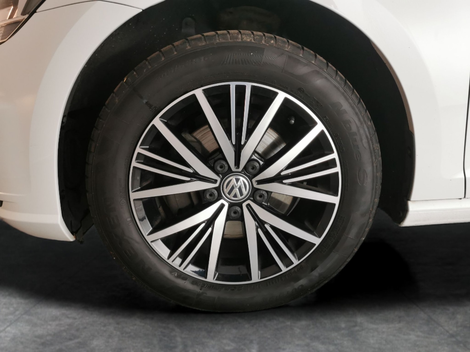 Used Volkswagen Golf 2017 for sale - 76362417: Photo 27