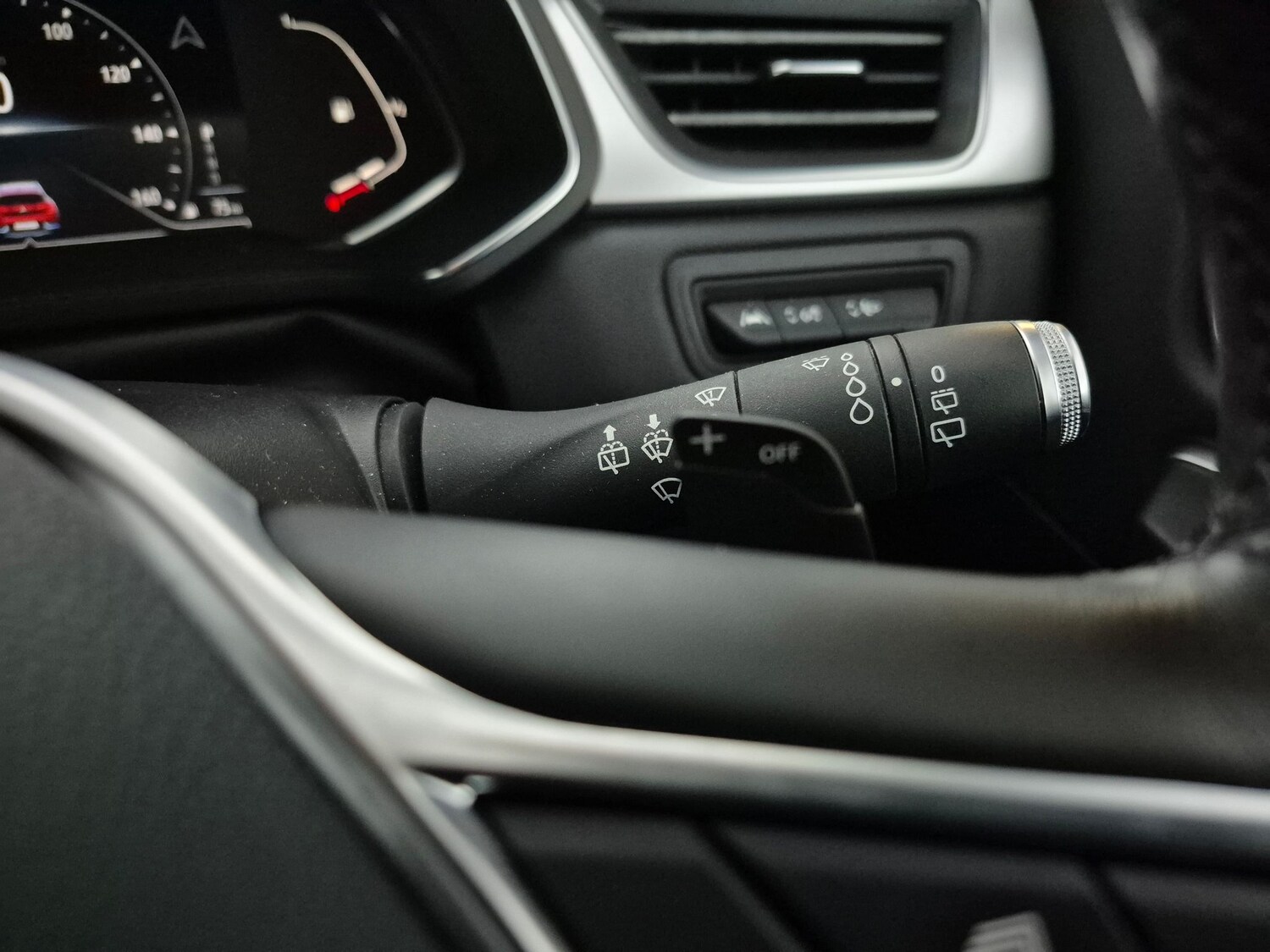 Used Renault Captur for sale - 77831512: Photo 19