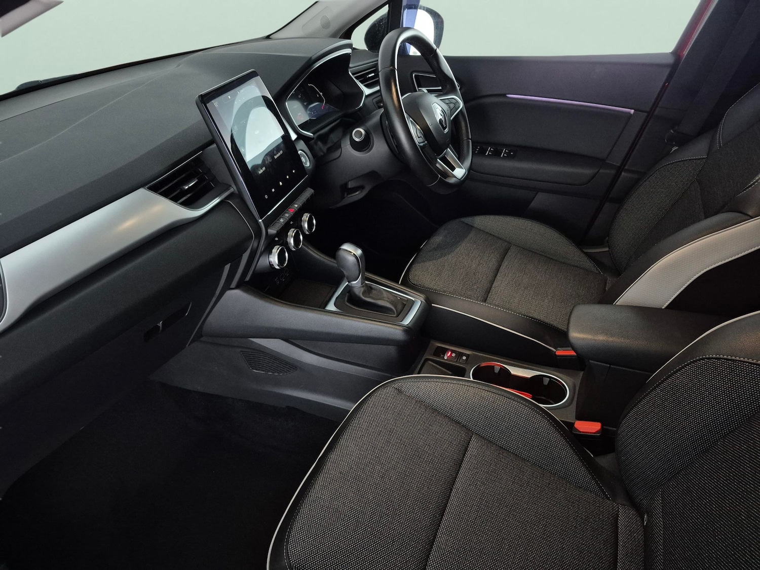 Used Renault Captur for sale - 77831512: Photo 4