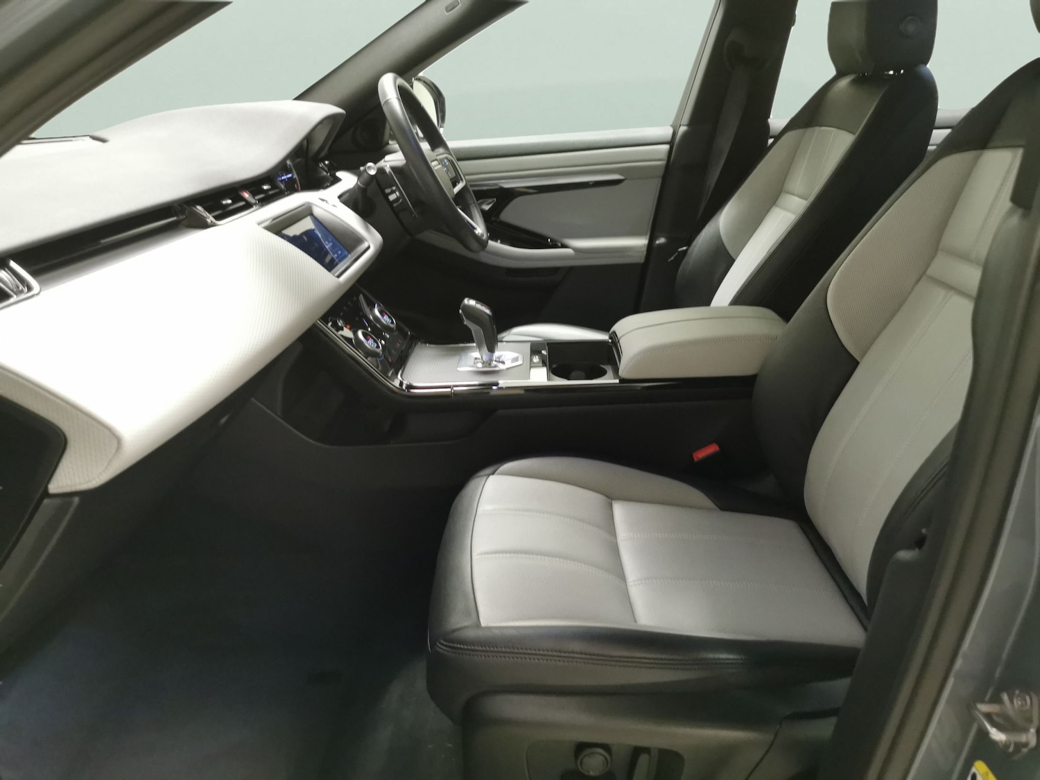 Used Land Rover Range Rover Evoque 2022 for sale - 76948832: Photo 4