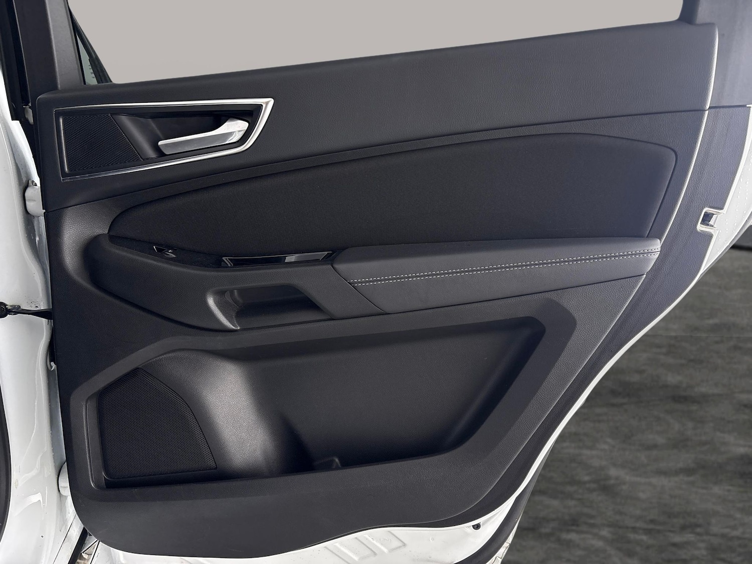 Used Ford S-Max 2018 for sale - 77259391: Photo 30