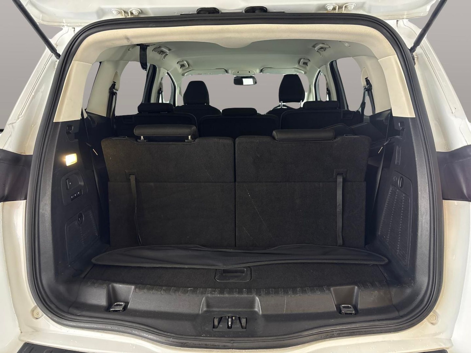 Used Ford S-Max 2018 for sale - 77259391: Photo 31