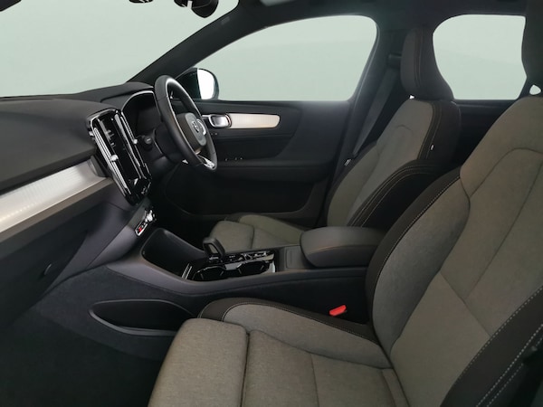 Used Volvo XC40 2023 for sale - 76288425: Photo 4