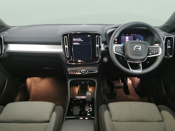 Used Volvo XC40 2023 for sale - 76288425: Photo 9
