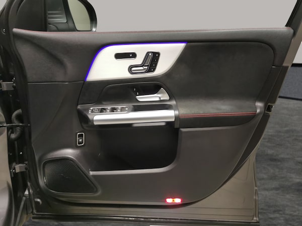 Used Mercedes-Benz EQA 2023 for sale - 76312797: Photo 42