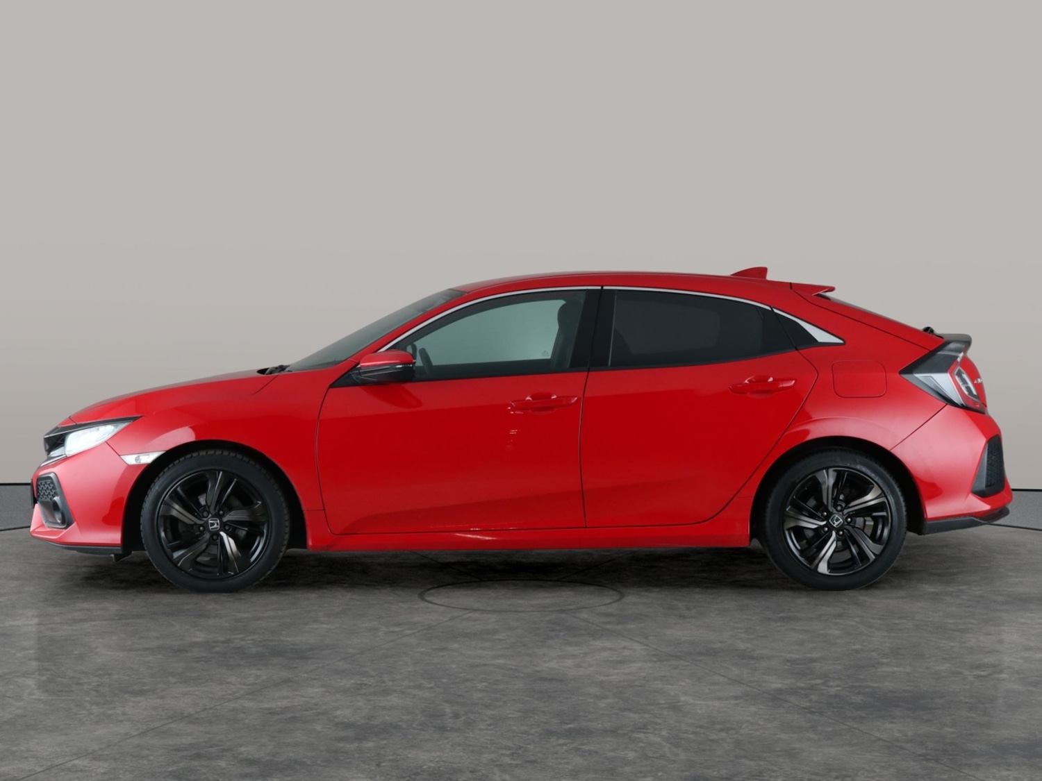 Used Honda Civic 2018 for sale - 76652998: Photo 13