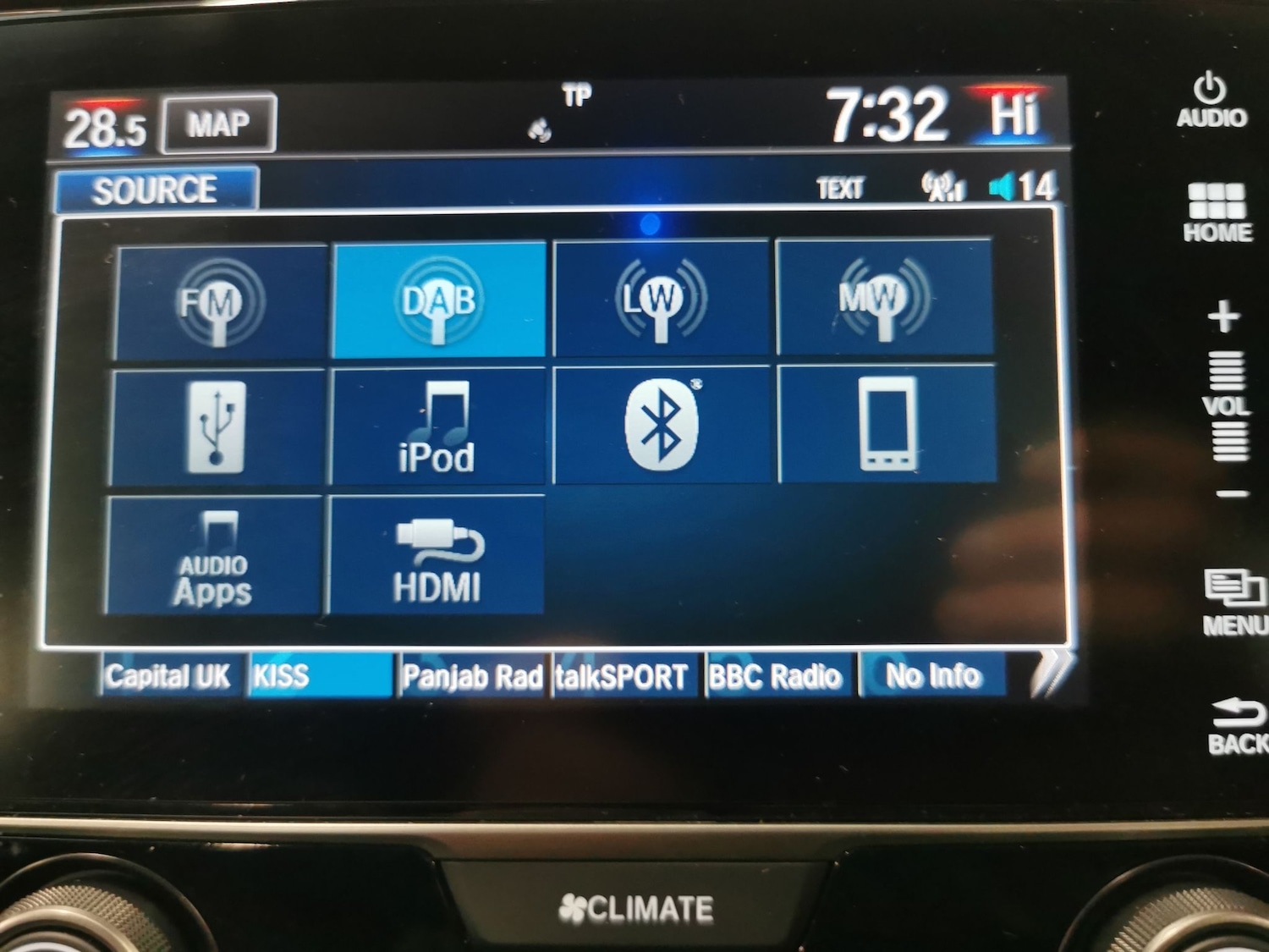 Used Honda Civic 2018 for sale - 76652998: Photo 15