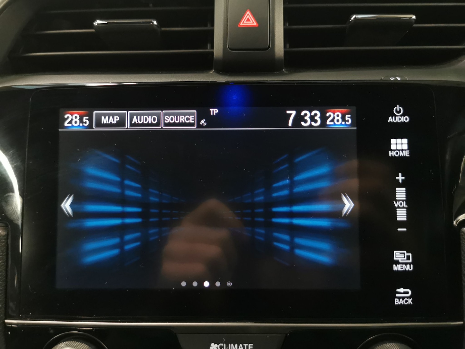 Used Honda Civic 2018 for sale - 76652998: Photo 16