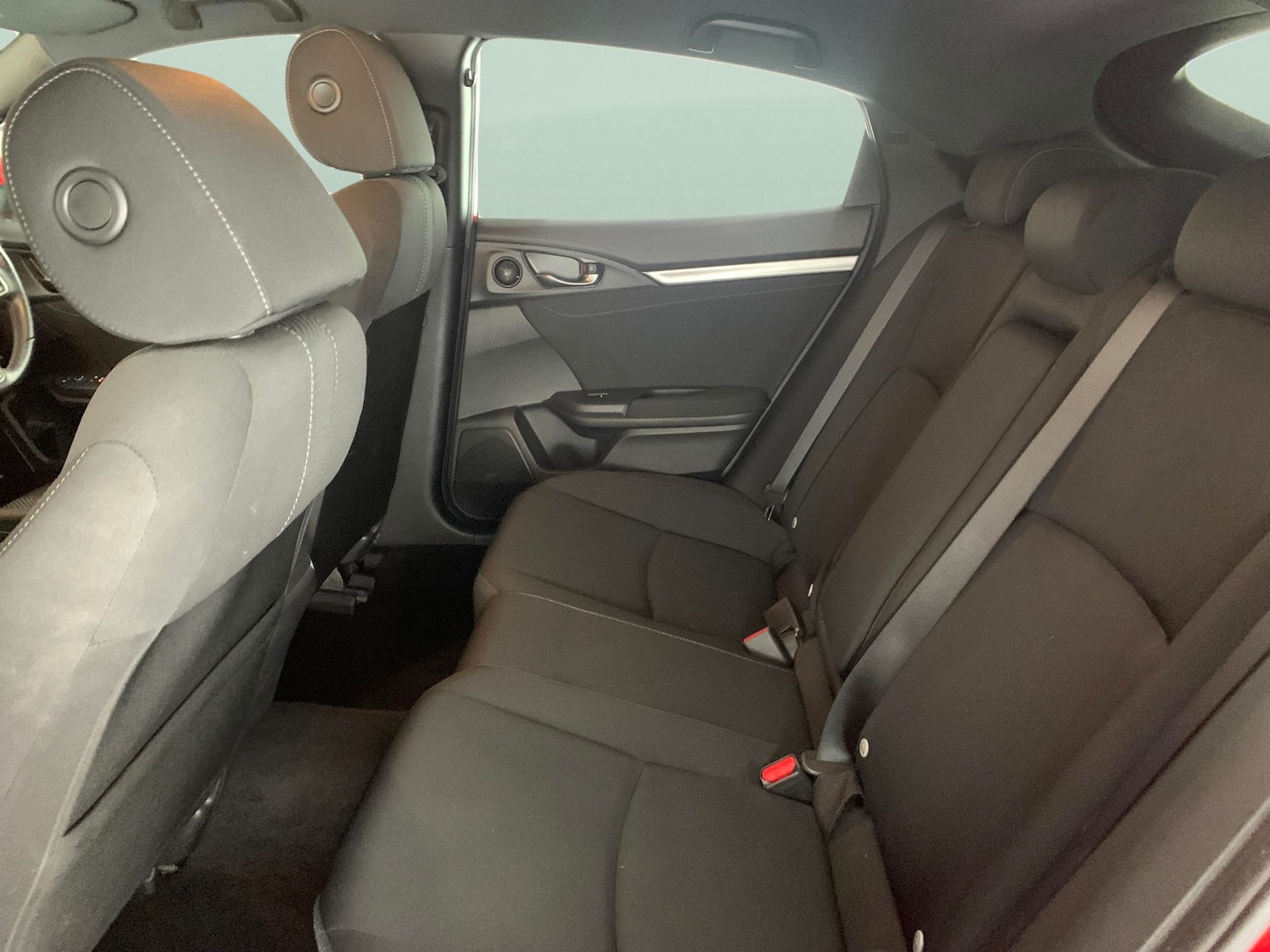 Used Honda Civic 2018 for sale - 76652998: Photo 23