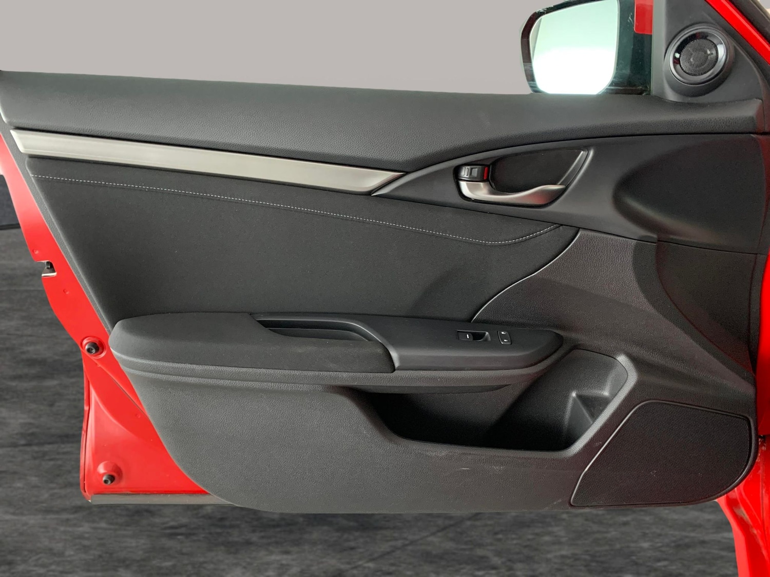 Used Honda Civic 2018 for sale - 76652998: Photo 24