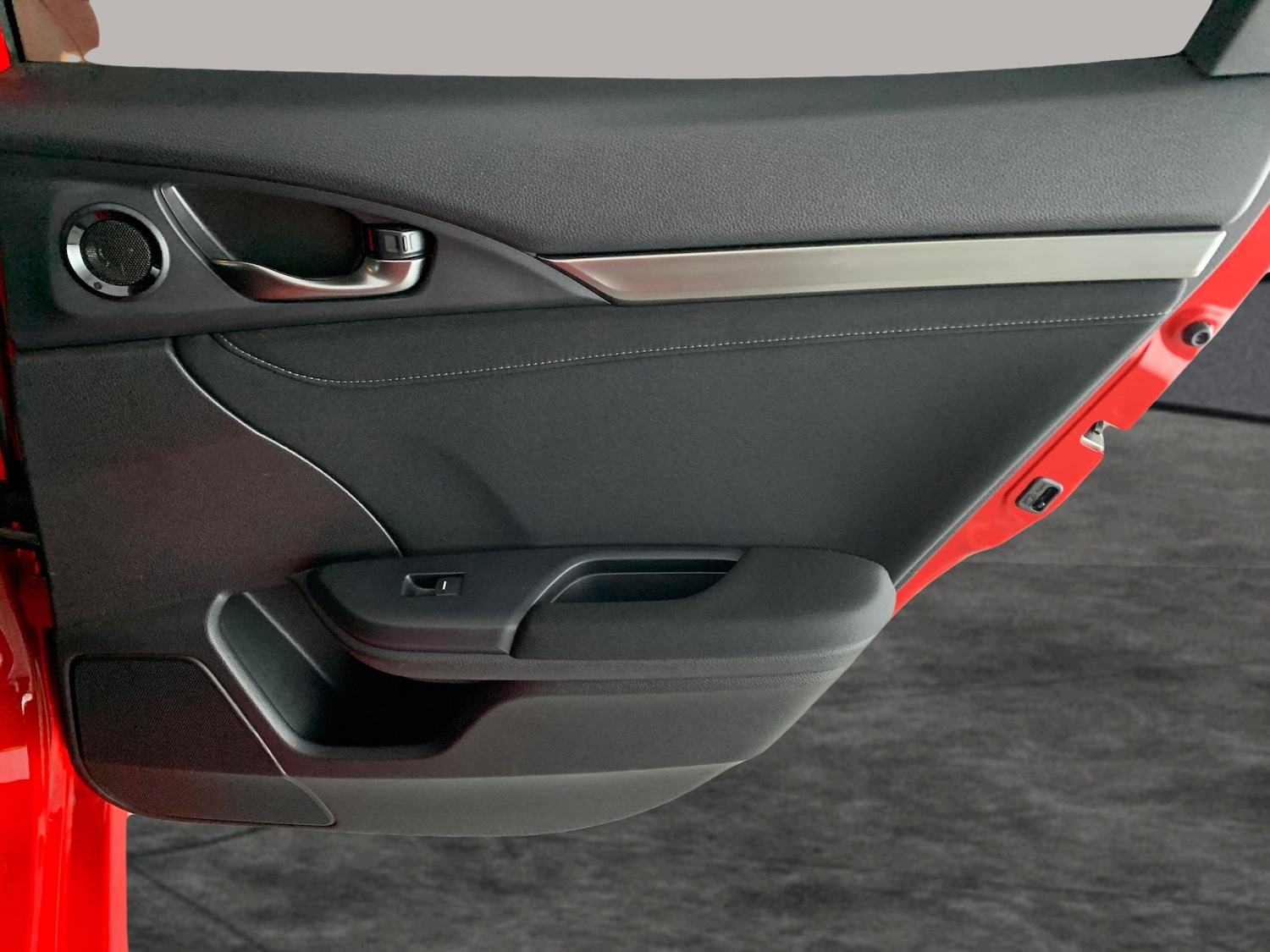 Used Honda Civic 2018 for sale - 76652998: Photo 26