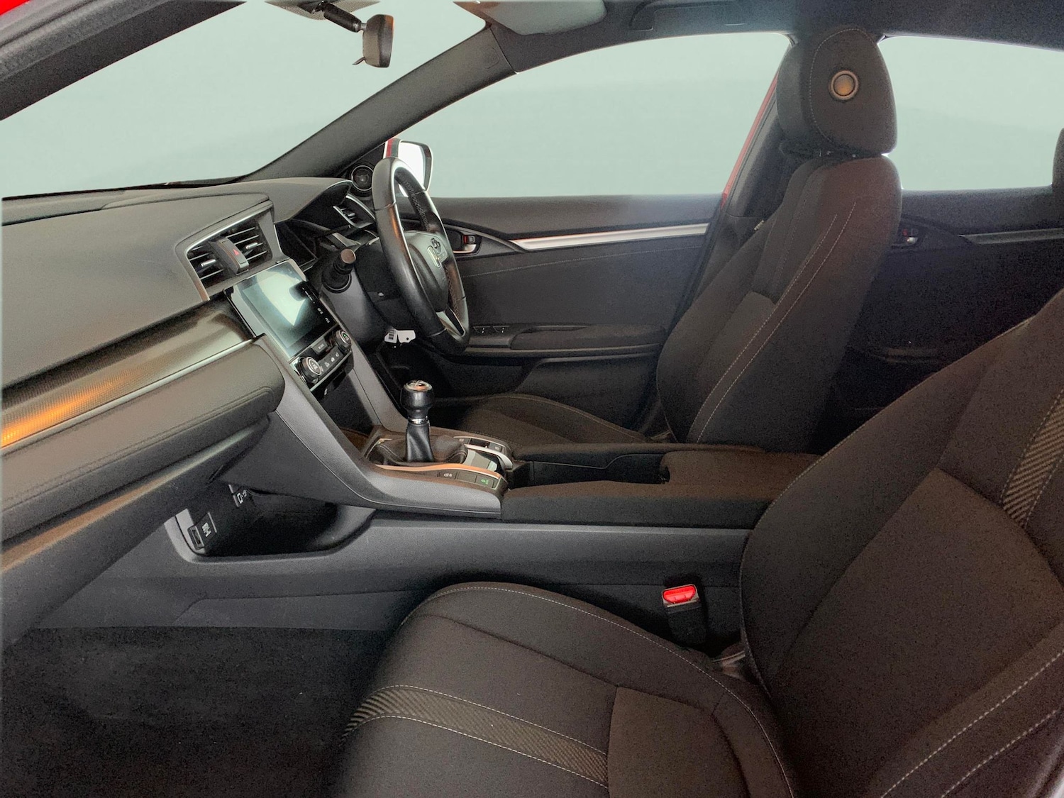 Used Honda Civic 2018 for sale - 76652998: Photo 4