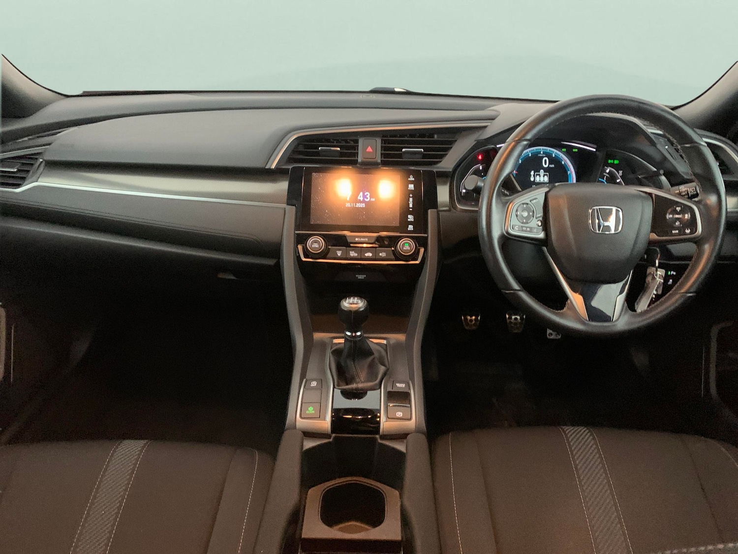 Used Honda Civic 2018 for sale - 76652998: Photo 7