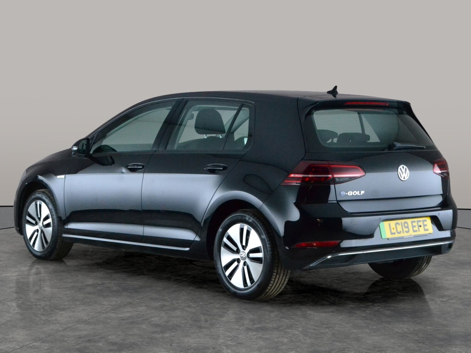 Used Volkswagen Golf 2019 for sale - 77918364: Photo 11