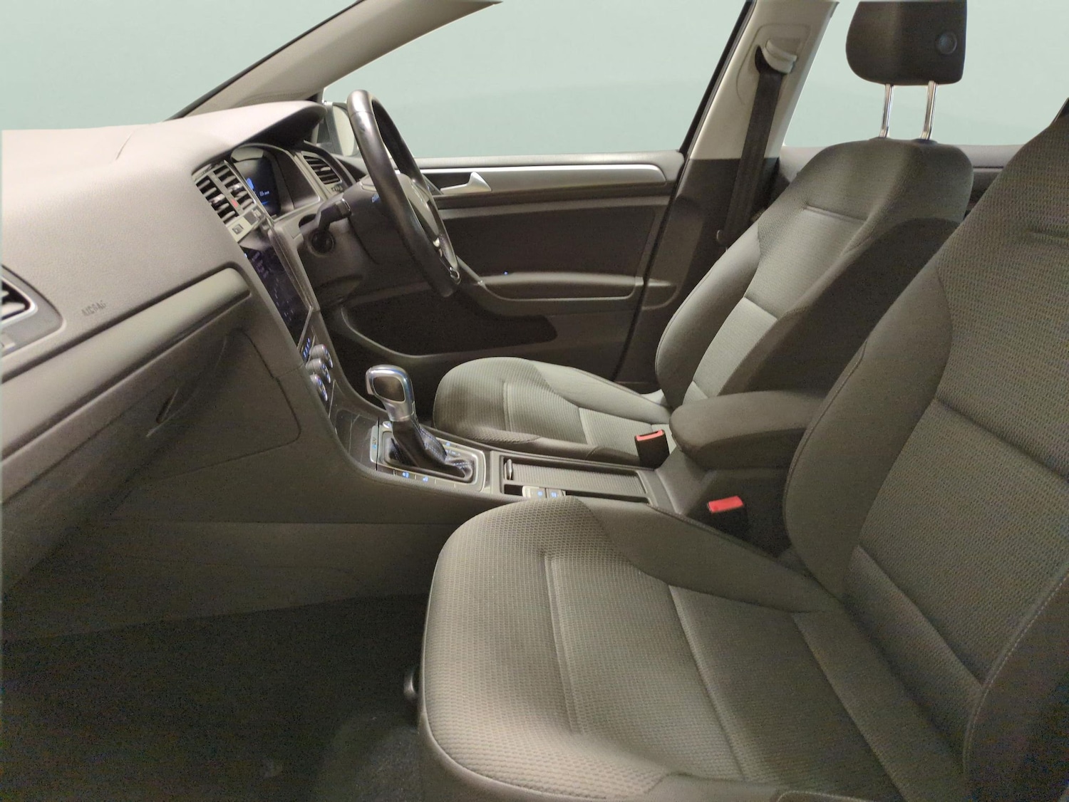 Used Volkswagen Golf 2019 for sale - 77918364: Photo 4