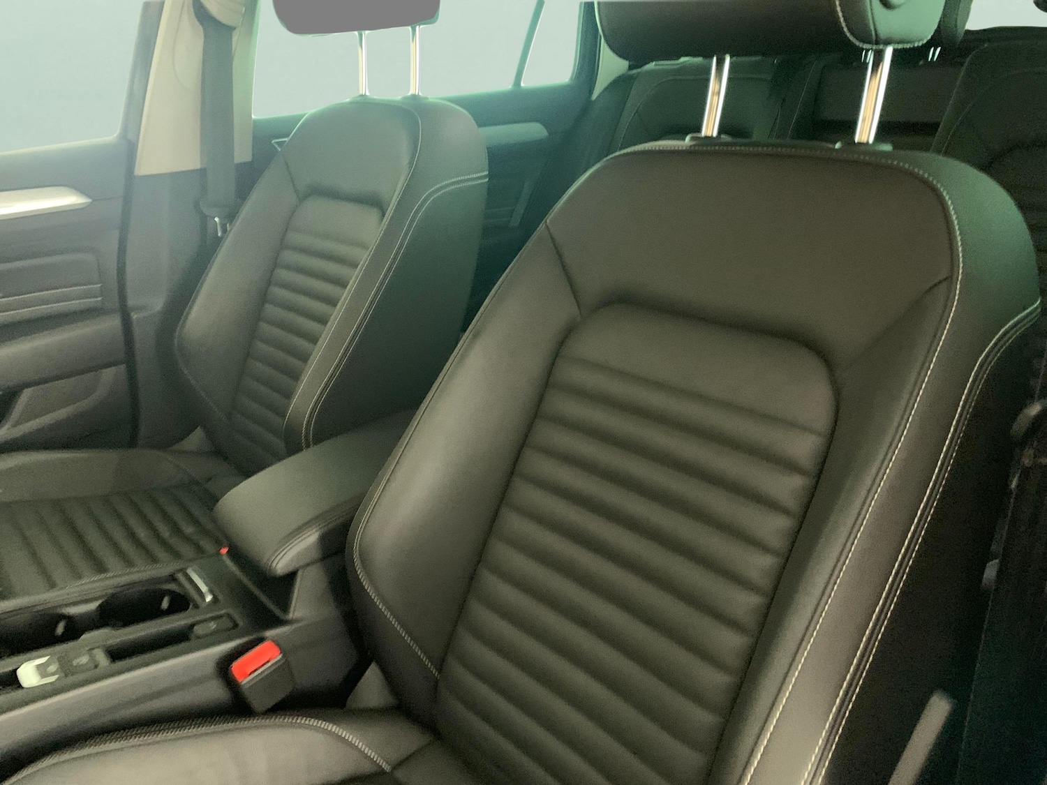 Used Volkswagen Passat 2022 for sale - 77043732: Photo 5