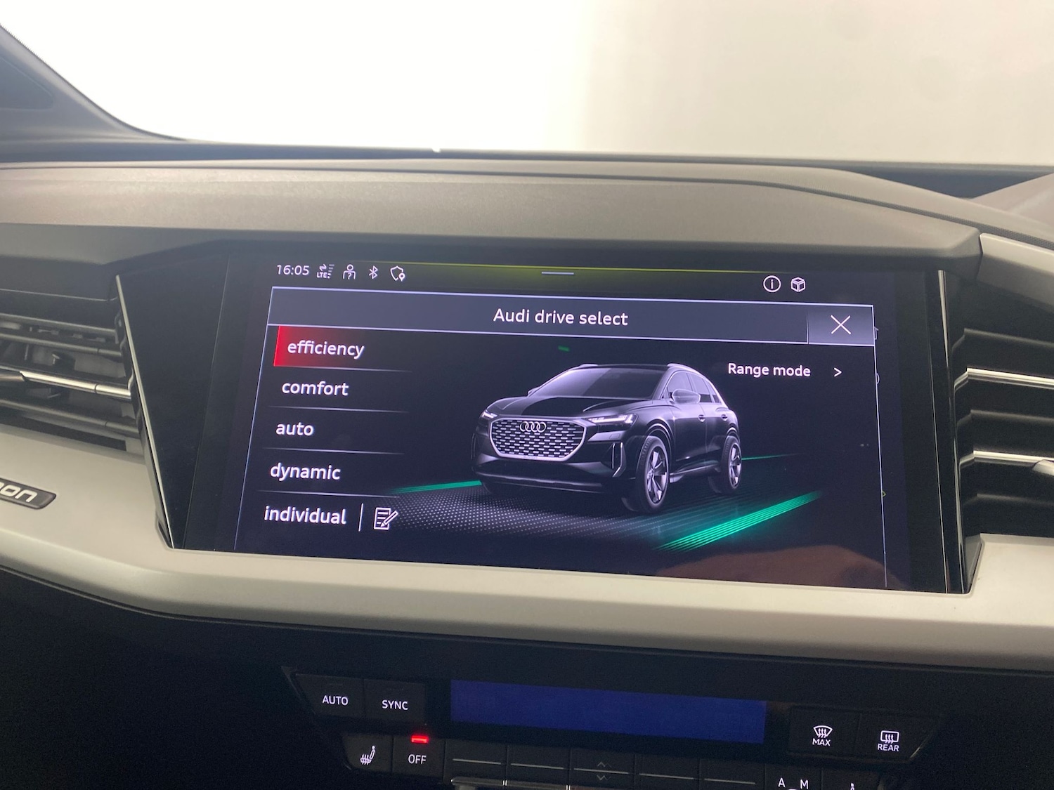 Used Audi Q4 e-tron 2023 for sale - 77679229: Photo 14