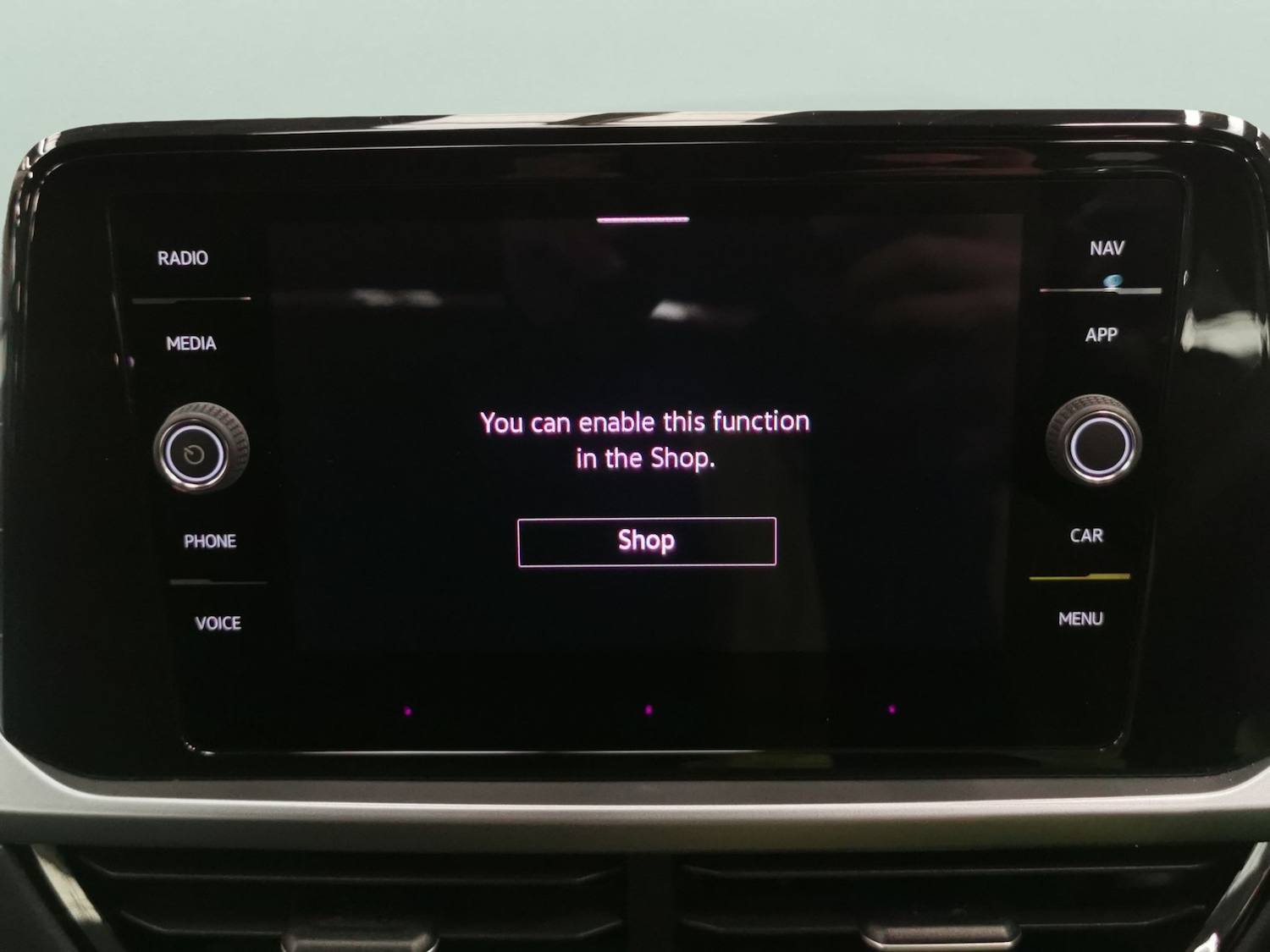 Used Volkswagen T-Roc 2022 for sale - 77347390: Photo 16