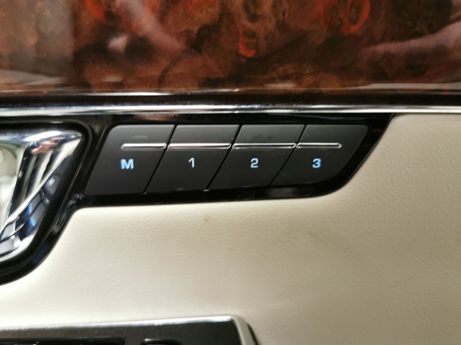 Used Jaguar XJ 2016 for sale - 76954780: Photo 17