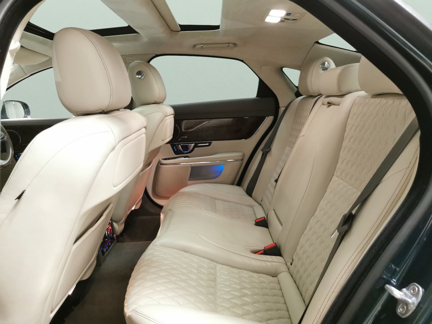 Used Jaguar XJ 2016 for sale - 76954780: Photo 31