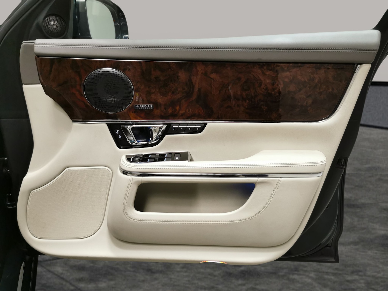 Used Jaguar XJ 2016 for sale - 76954780: Photo 35