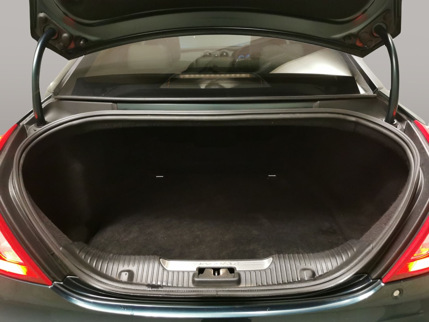 Used Jaguar XJ 2016 for sale - 76954780: Photo 38