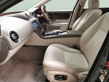 Used Jaguar XJ 2016 for sale - 76954780: Photo