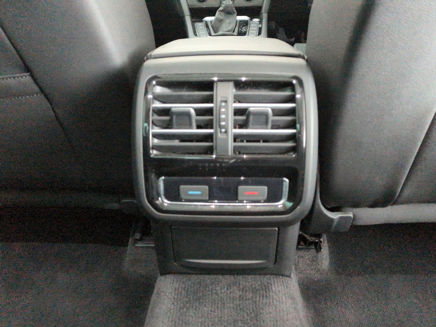 Used Volkswagen Passat 2018 for sale - 77340133: Photo 24