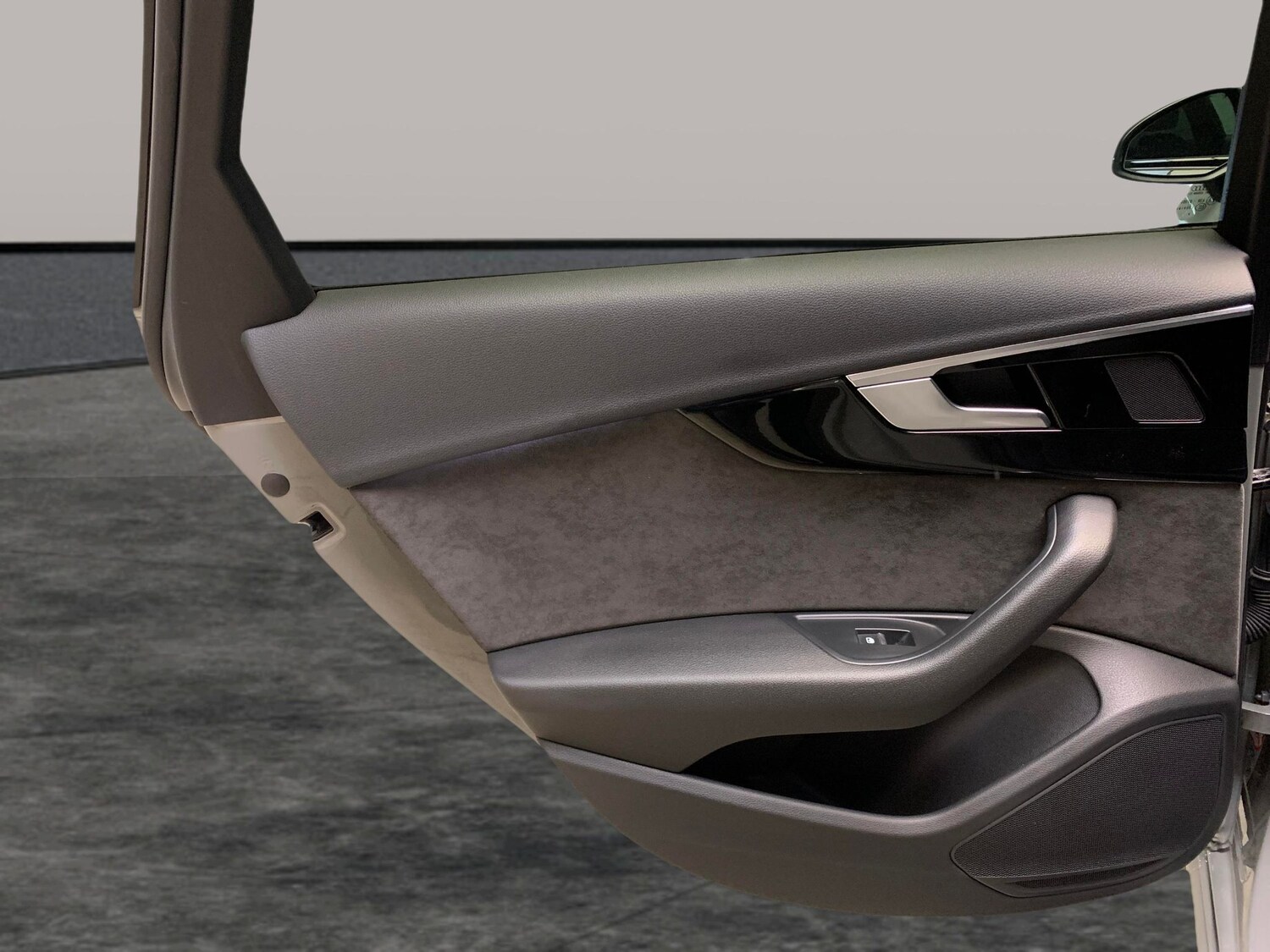 Used Audi A4 for sale - 77743995: Photo 31