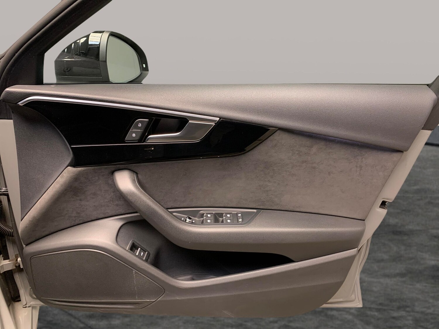 Used Audi A4 for sale - 77743995: Photo 33