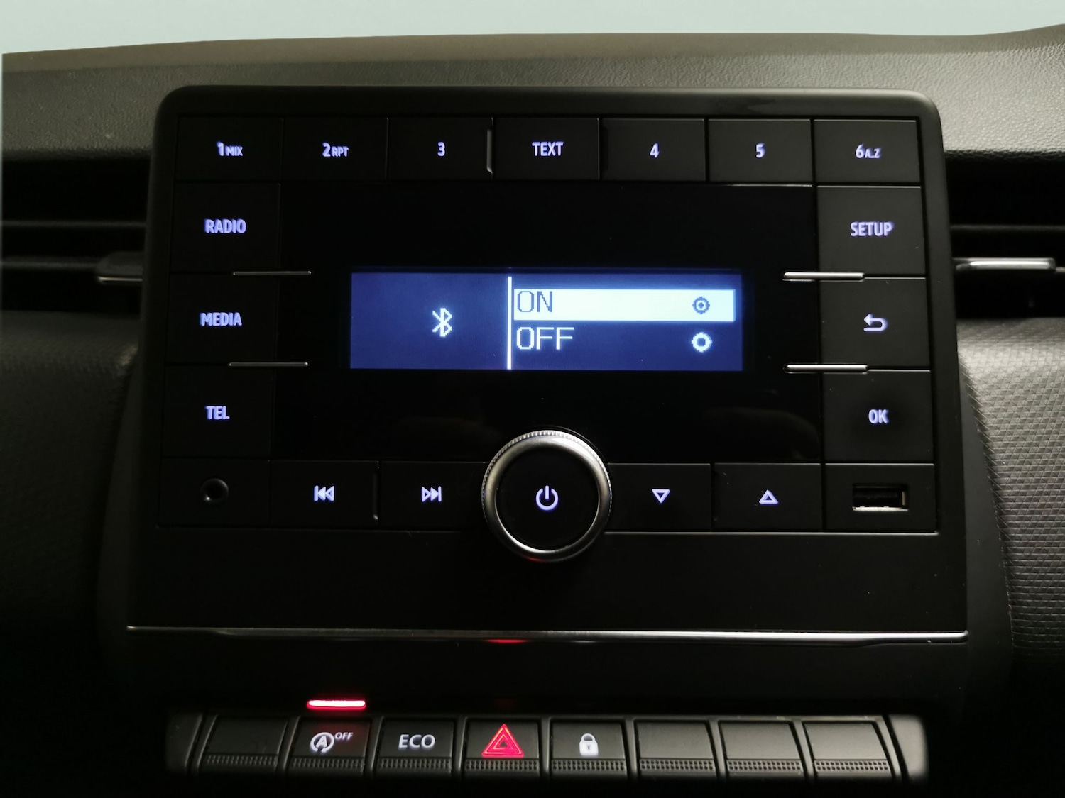 Used Renault Clio 2020 for sale - 76577996: Photo 15