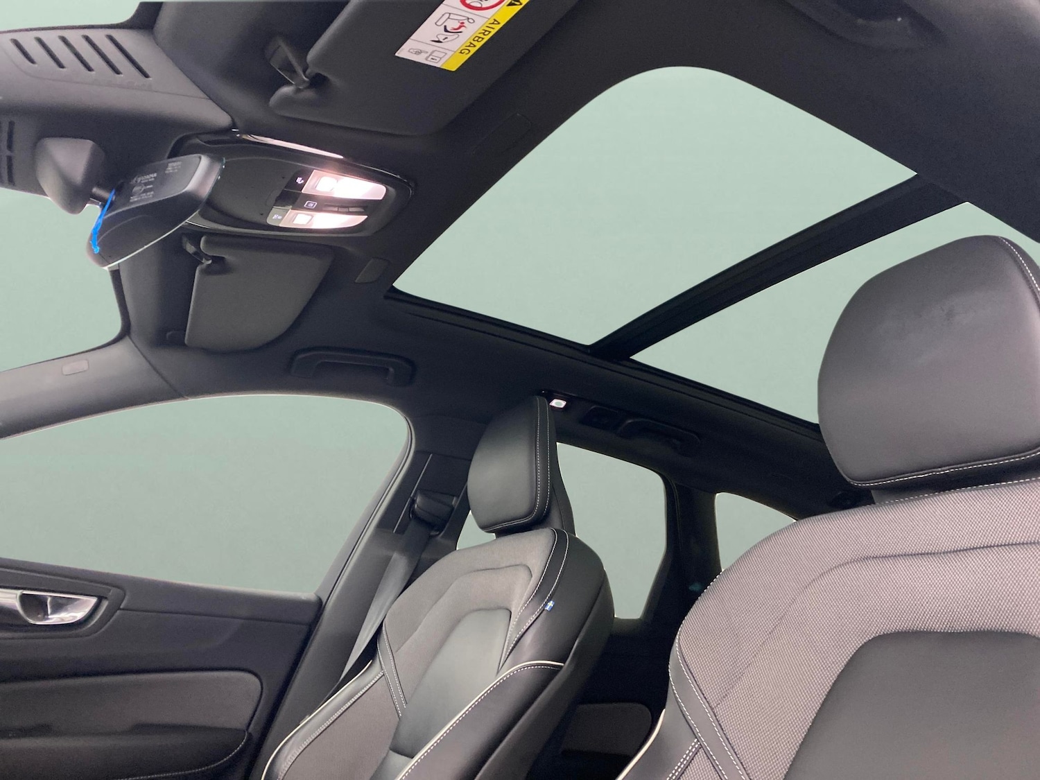 Used Volvo XC60 2021 for sale - 77443057: Photo 5