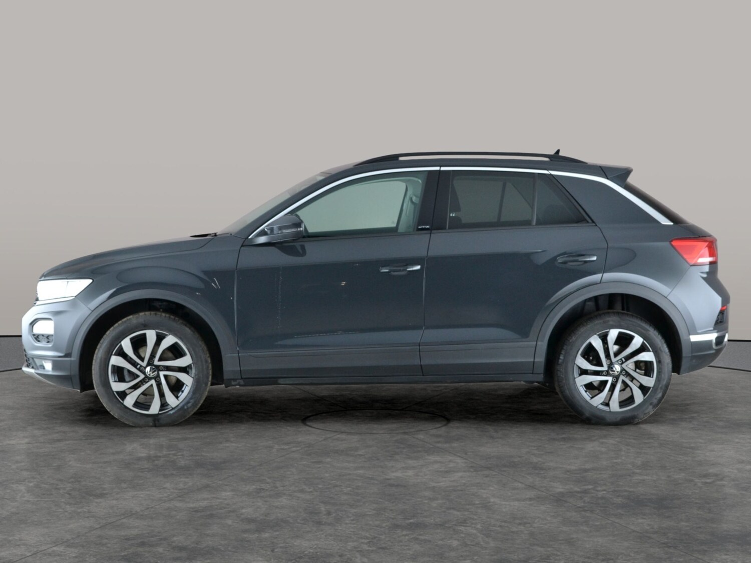 Used Volkswagen T-Roc 2022 for sale - 77552657: Photo 11