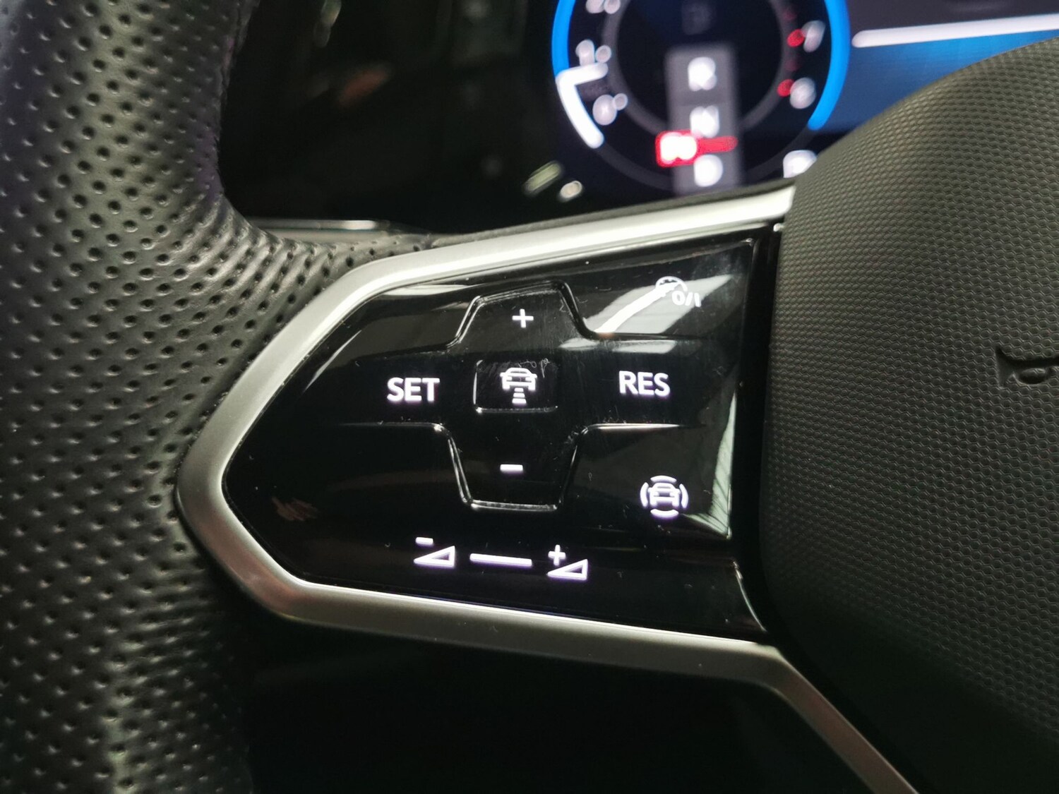 Used Volkswagen Golf 2024 for sale - 77347528: Photo 21