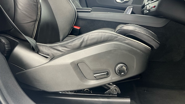 Used Volvo XC60 2021 for sale - 76319018: Photo 39
