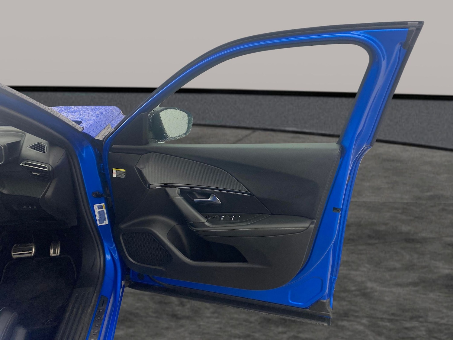 Used Peugeot E-2008 2021 for sale - 77435467: Photo 28