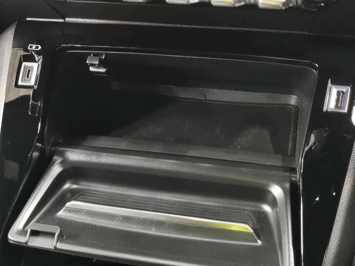 Used Peugeot E-2008 2024 for sale - 77558257: Photo 18