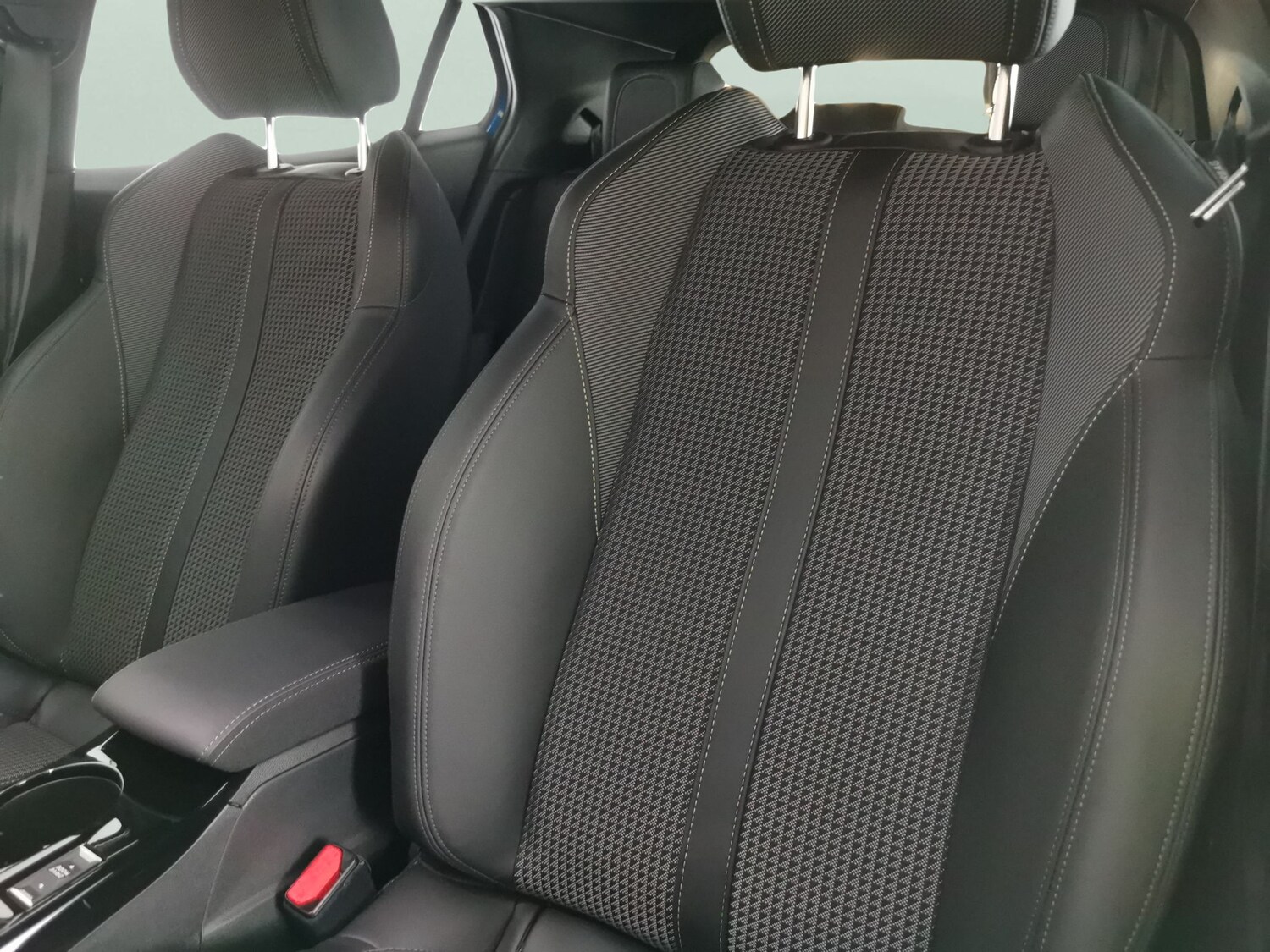 Used Peugeot E-2008 2024 for sale - 77558257: Photo 23